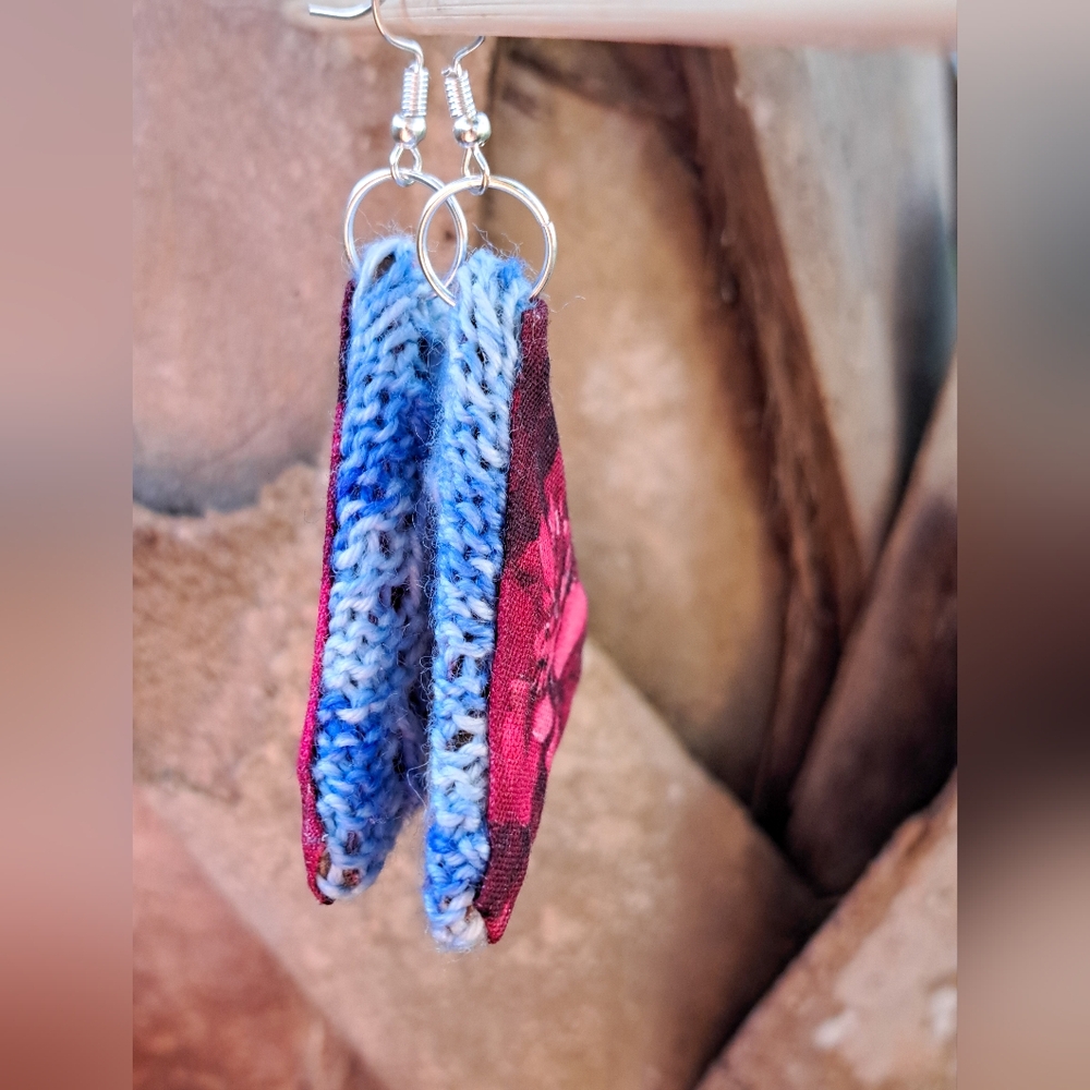 Triangle Knit Earrings Blue Hand Dyed Yarn Red Floral Cotton - Picture 3 of 11